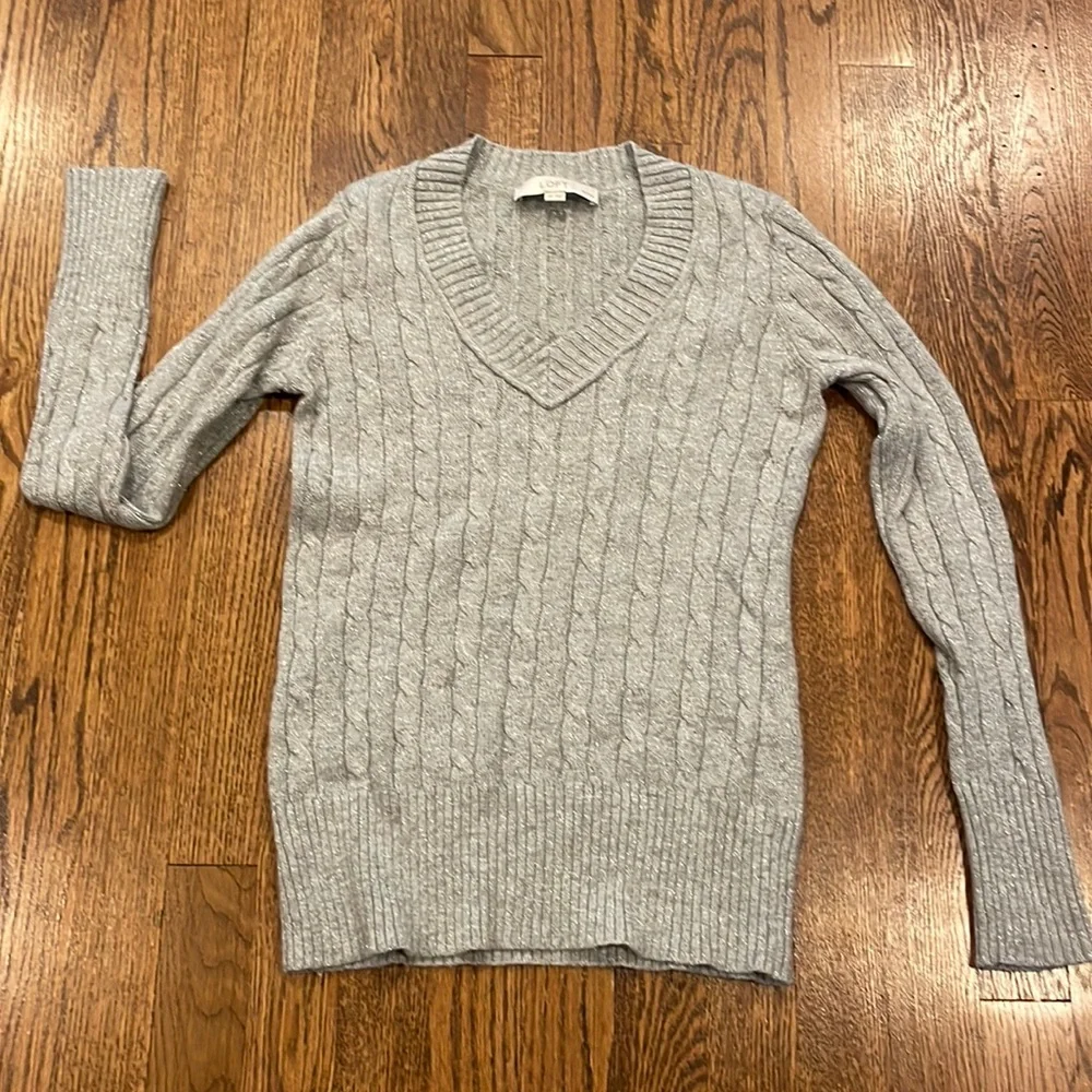 Ann Taylor Loft silver gray cable knit v-neck sweater size small petite - Picture 1 of 6